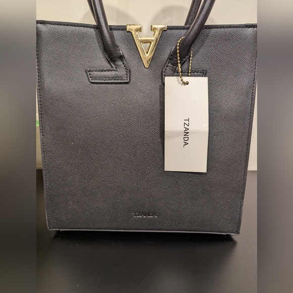 Black Leather Tote - Picture 4 of 4